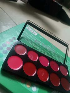 Swiss Beauty Lip Pallete