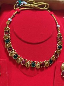 Gold Polish Ruby Panna Necklace Set With Box