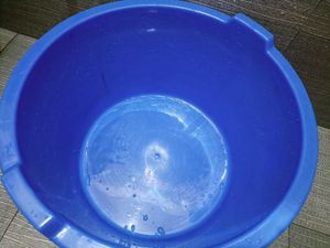 Blue Tub In Good Condition