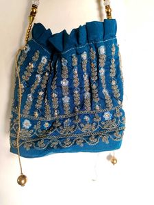 Embroidered Potli🫶🏻