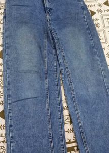 Urbanic - Casual Blue Jeans