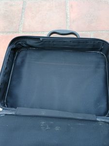 Cute And Simple Black Suitcase For Business Travel