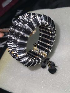 🖤 Stylish Black &amp; Silver Beaded Bracelet – Unique
