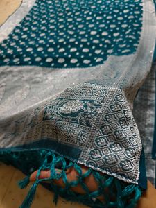 Beautiful 😍 Elegant Saree No Blouse