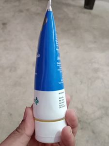 The Derma Co 2% Vitamin C Gel Daily Face Wash