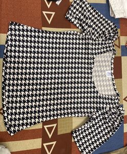 Houndstooth Print Top