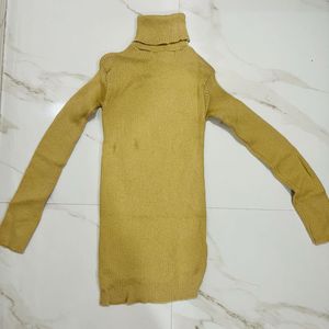 🧥 Mustard Yellow Ribbed Turtleneck Top