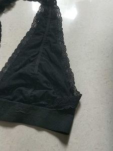 L Black Lace Bralette(zenana)