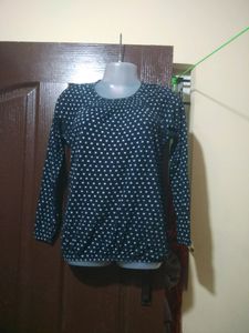 BLACK T-SHIRT FOR GIRLS AND WOKEN