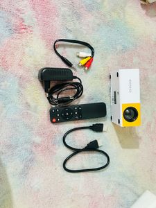 Smart LED Projector with 720p HDResolution, Rotata