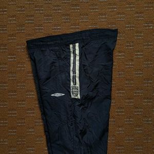 UMBRO ENGLAND TRACKPANT BLACK