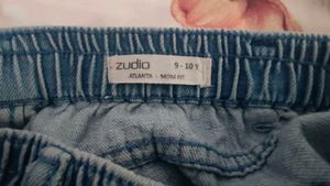 Girl&#39;s Denim Jeans