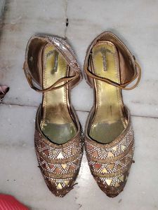 Sandal