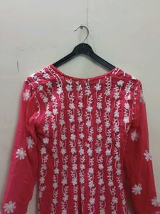 Elegant Pink Embroidered Kurta