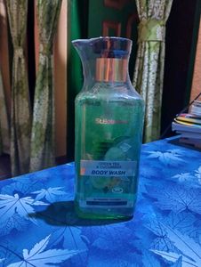 St.Botanica Green Tea & Cucumber Body Wash 🎊🎉💥