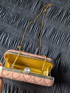 PINK CLUTCH