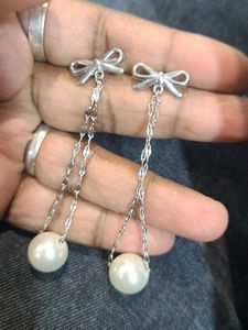 Pearl dangle earrings