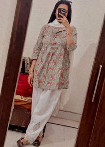Pakistani trendy kurta set🧿