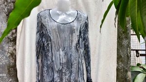 9177. Long Sleeve Sheer Top