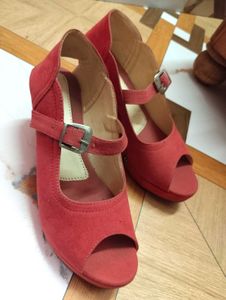 Girls/Women's Pink Heels