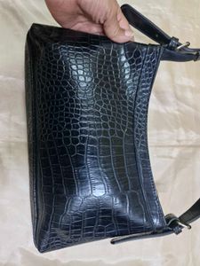 Croc-Textured Shoulder Bag