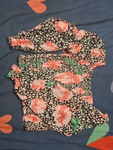 Full Hand Floral Print Top