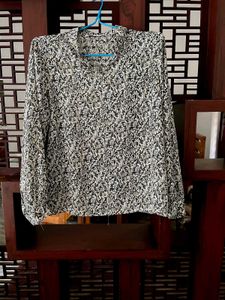 Patterned Long Sleeve Top