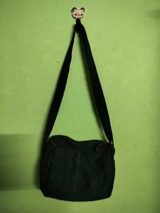 FREEBIE!!! NAVY BLUE REGULAR SLING BAG (ADJUSTABLE