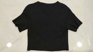 Chic Ribbed Cropped V-Neck Top – Effortless Y2K/St