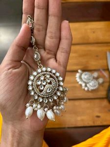 Elegant Indian Earrings and Maang Tikka