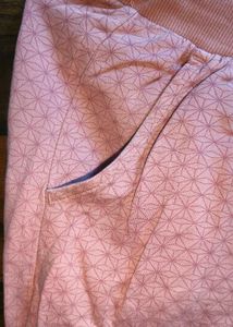 Trouser. Pink Colour