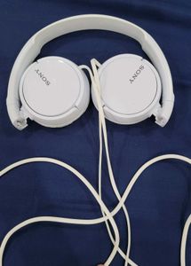 SONY MDR-ZX110A IN BOX BRAND NEW CONDITION