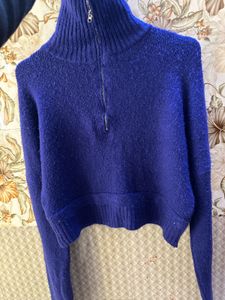 Cropped blue Knit Sweater with Zipper