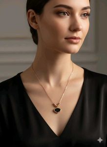 Elegant Black Clover Necklace