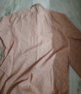 Elegant Peach Kurta With Embroidery
