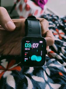 Titan Smartwatch