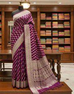 classic saree 🌺✨ final sale