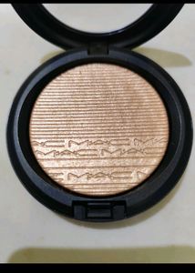 Mac Extra Dimention Skinfinish Highlighter