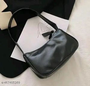 Savana Black Shoulder Bag