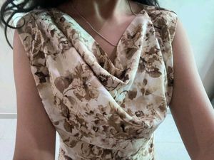 Chic sleeveless bodycon mini dress