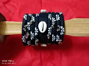 Shell Bangle Set