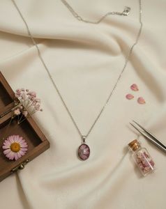 Floral Pendant Necklace