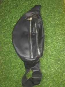 New💥Classy Black Waist Bag