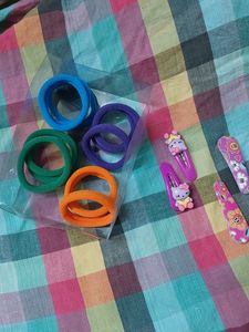 12 colorful rubber bands 2 pairs tic tac pin