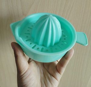 MANUAL FRUIT JUICER