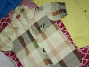 Boy&#39;s Clothes Bundle - Size Unknown