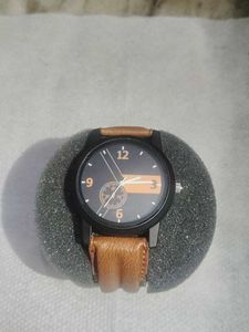 Leather With Black Frame Men Rist Watch