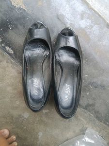 Black Peep Toe Flats