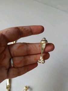 Vintage Gold-Tone Necklace &amp; Earring Set