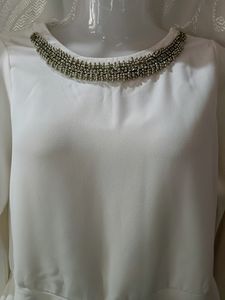 Beads O-neck Long Sleeves Top